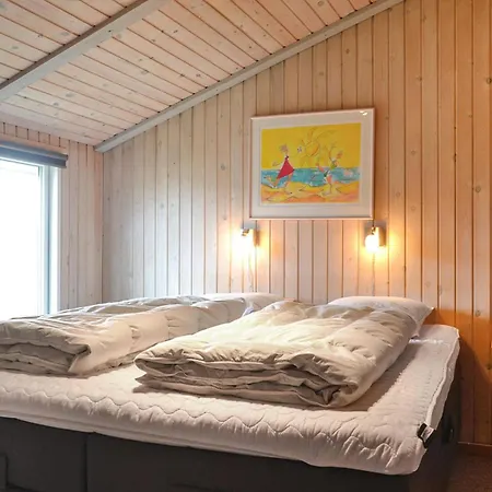 Holiday home Stunning In Hvide Sande With Kitchen Bjerregard